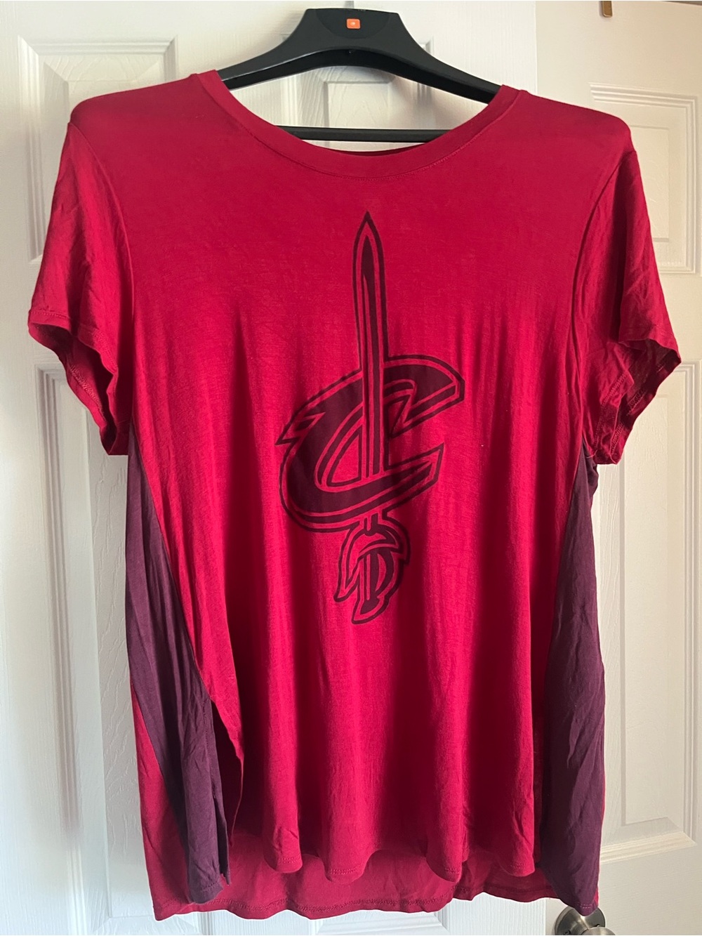 NBA Cleveland Cavaliers Red and Maroon Short Sleeve Tee